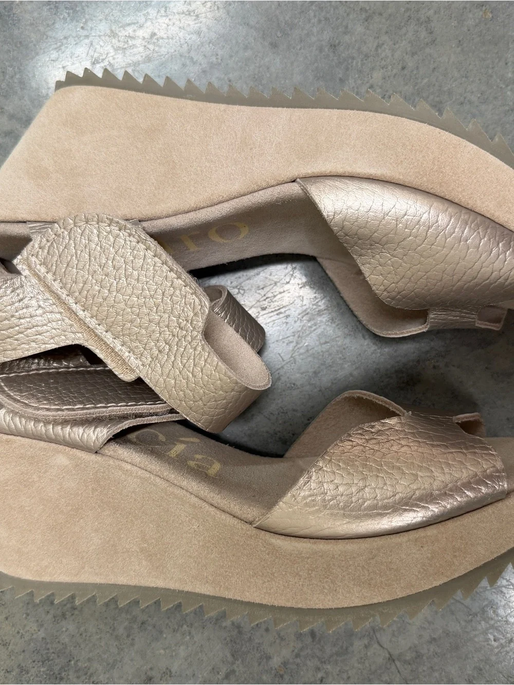 NWOT Pedro Garcia Fama White Gold  EU 36.5 Leather Wedge Sandal (RETAIL $595)